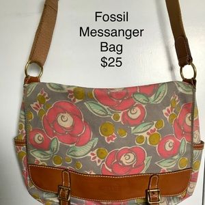 Fossil Messenger Bag